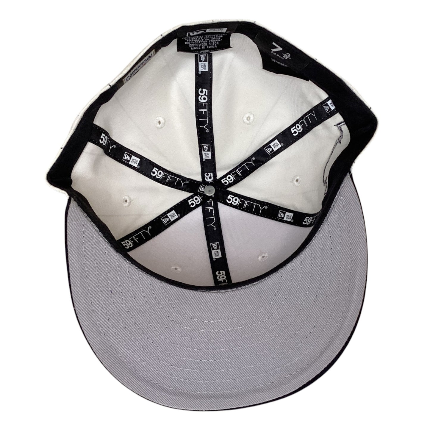 New York Yankees New Era Fitted size 7 3/8 Hat