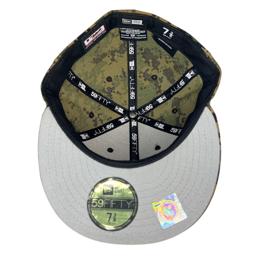 New York Yankees Camo New Era fitted Size 7 3/8 hat