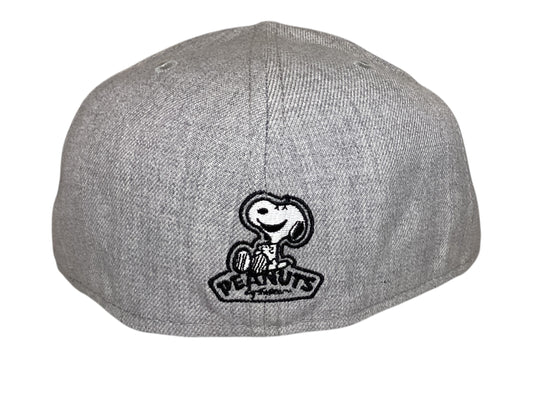 Snoopy Peanuts New Era Fitted Size 7 3/8 Hat