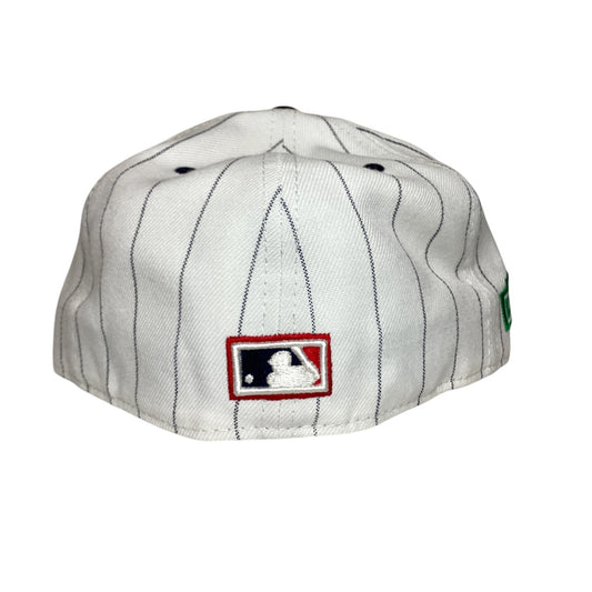 New York Yankees New Era Fitted size 7 3/8 Hat