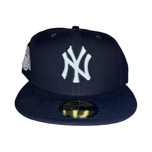 New York Yankees Negro League New Era Fitted Size 7 3/8 Hat