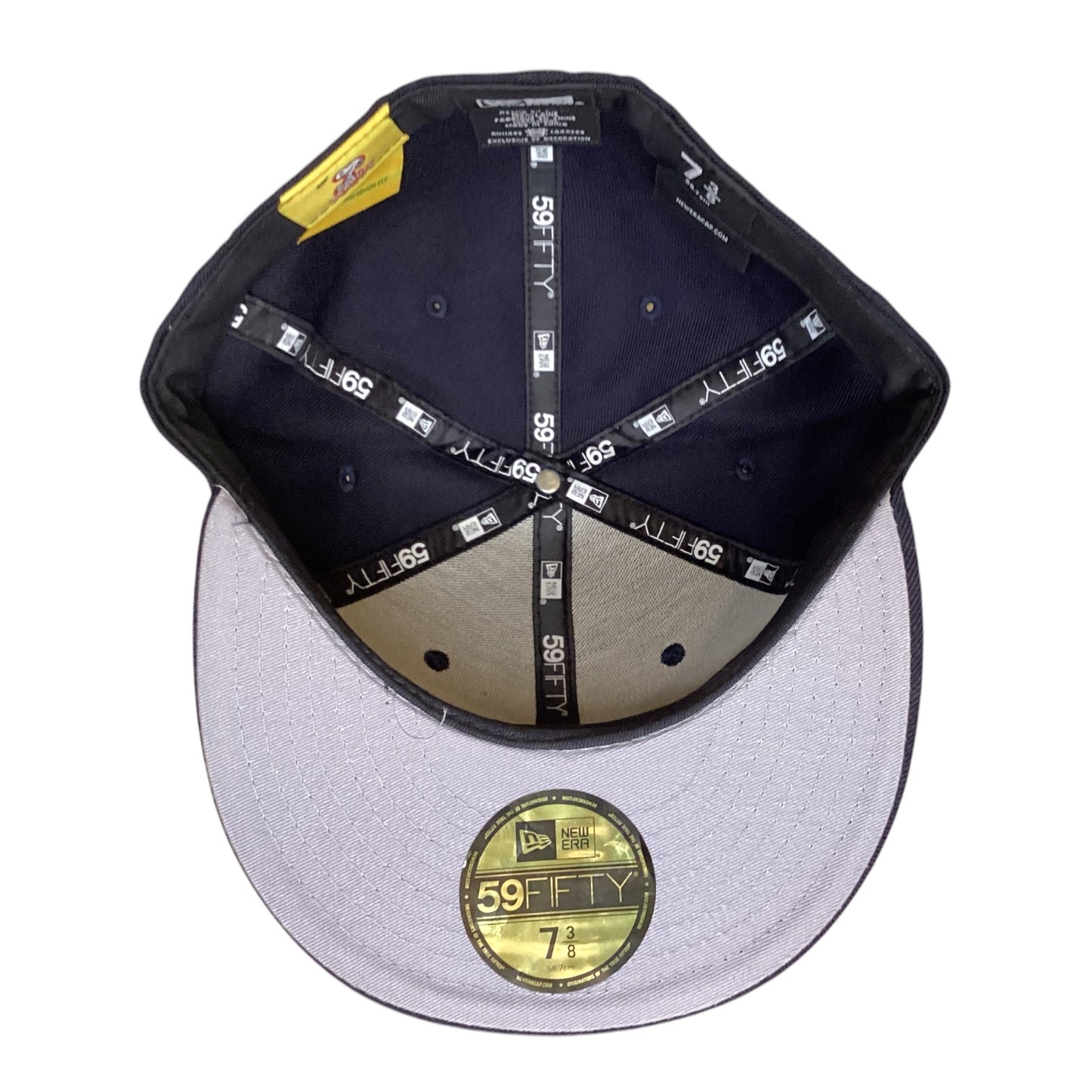 Snoopy Peanuts New Era Fitted Size 7 3/8 Hat