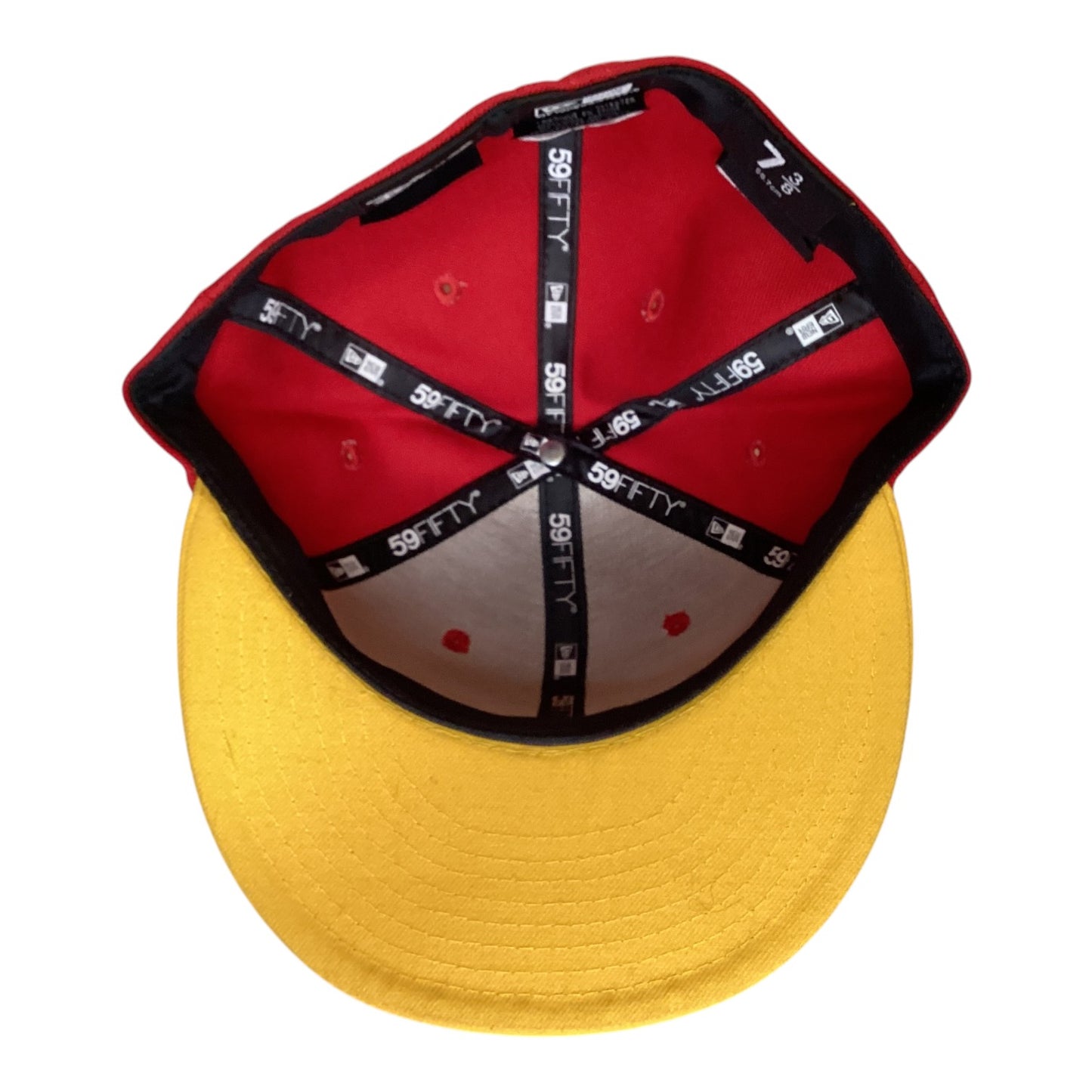 Disney Winnie The Pooh New Era Fitted Size 7 3/8 Hat