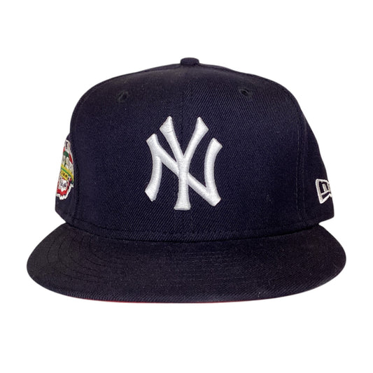 New York Yankees 2001 World Series New Era fitted Size 7 3/8 Hat